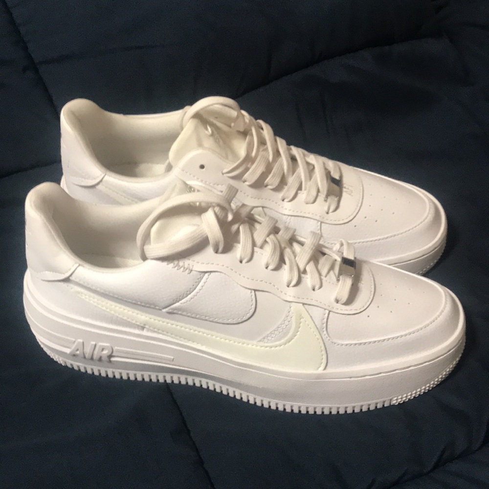 Nike(WMNS) Air Force 1 PLT.AF.ORM 'Triple White Size 10